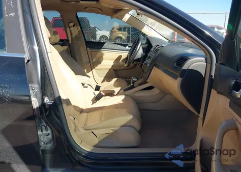 2008 Volkswagen Jetta z USA, uszkodzony, nr VIN 3VWRZ71K5SM089740